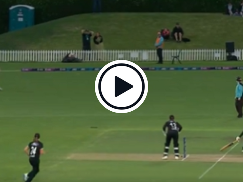 watch-pakistan-batters-turn-down-second-run-with-two-required-off-last-ball-match-goes-into-super-over.Click to read full article.