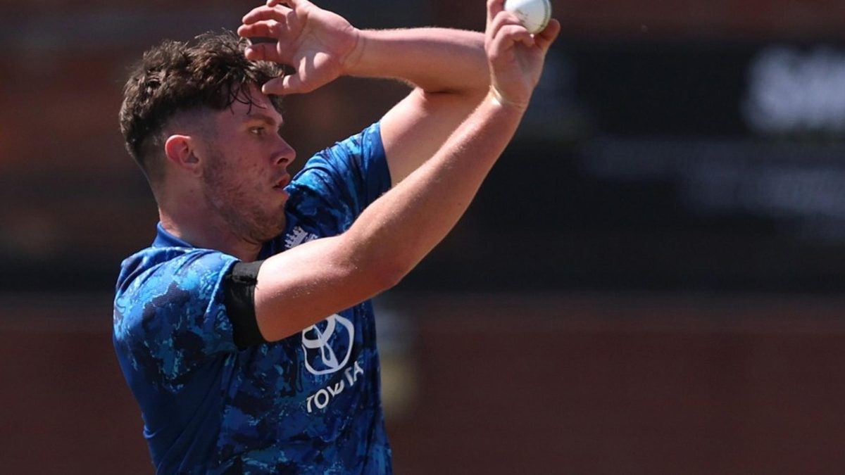 Alex Green takes maiden list a five-for
