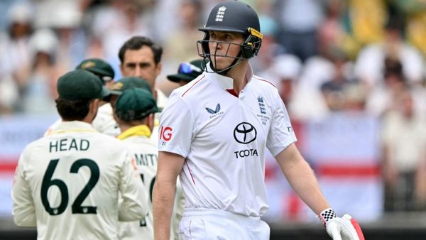 0-1-three-times-over-england-and-australia-complete-world-first-with-poor-starts-in-first-ashes-test.Click to read full article.