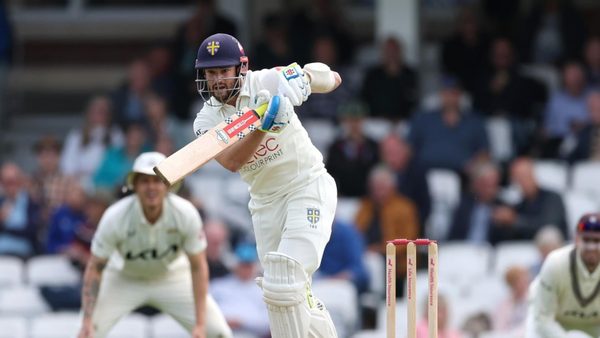 england-call-up-uncapped-wicketkeeper-for-last-two-new-zealand-tests-after-jordan-cox-injury.Click to read full article.
