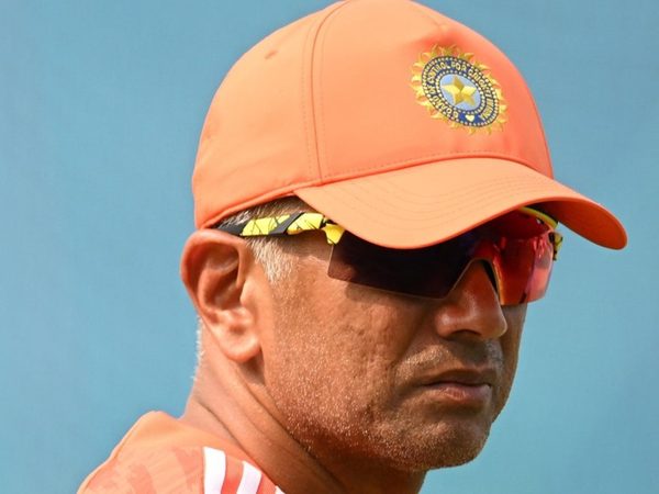 rahul-dravid-respectfully-disagrees-low-icc-ratings-ahmedabad-chennai-wickets-cwc-2023.Click to read full article.