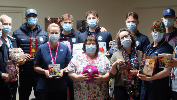 somerset-ccc-players-staff-take-part-annual-christmas-childrens-ward-visit.Click to read full article.