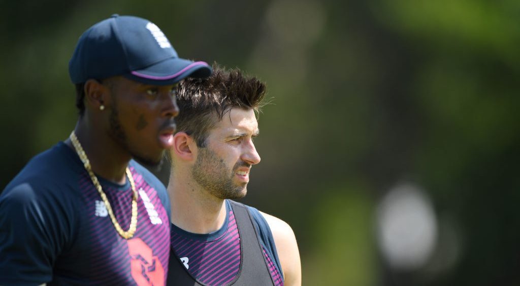 Which bowler should England leave out at The Wanderers?