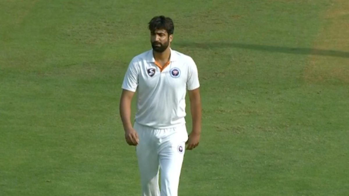 Umar Nazir during the J&K match v Mumbai in Ranji Trophy 2024/25
