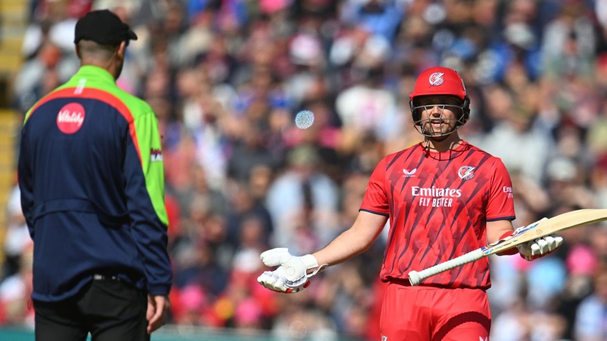 Liam Livingstone protests at third umpire decision during T20 Blast semi-final