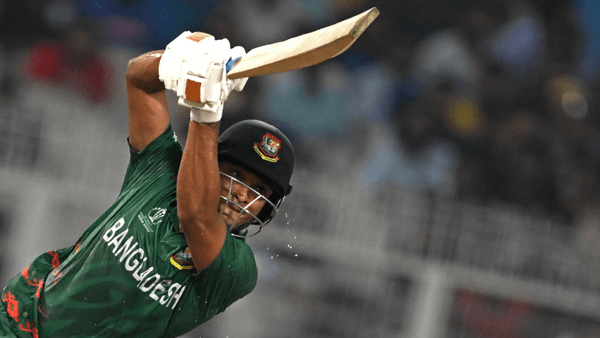 shakib-v-iftikhar-three-balls-to-cap-off-three-hours-of-struggle-and-strategy.Click to read full article.