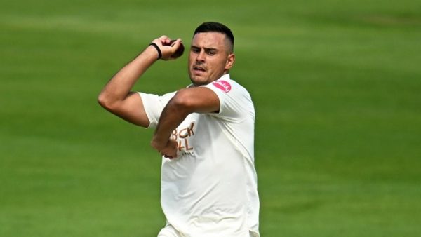 county-bound-all-rounder-beyers-swanepoel-leaves-south-african-one-day-cup-final-mid-way-to-fly-to-england-team-extremely-disappointed.Click to read full article.