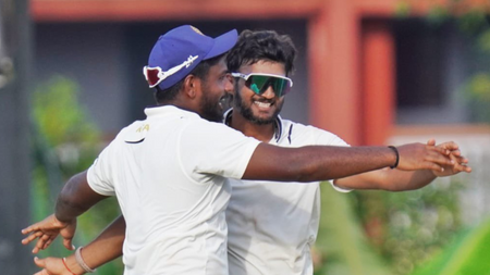 jalaj-saxena-nine-wickets-destroy-bengal-ranji-trophy-2024.Click to read full article.