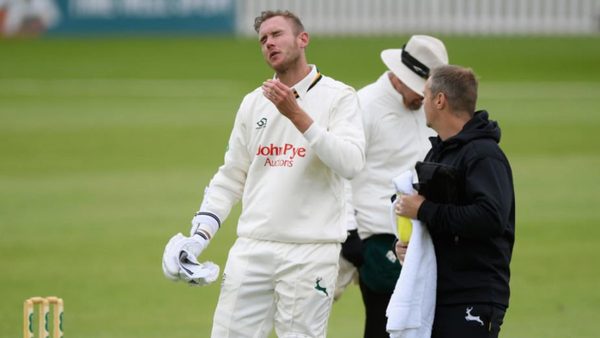 county-oddities-broad-collides-with-teammate-siddle-bowls-in-beanie.Click to read full article.