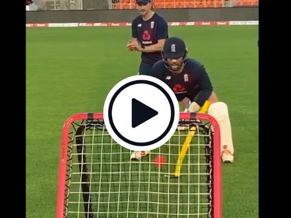 watch-ben-foakes-shows-off-ridiculously-fast-hands-in-training.Click to read full article.