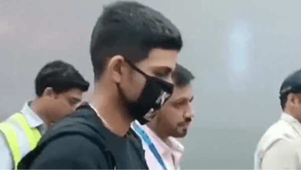 shubman-gill-arrives-in-ahmedabad-ahead-of-india-pakistan-match-to-continue-dengue-recovery.Click to read full article.