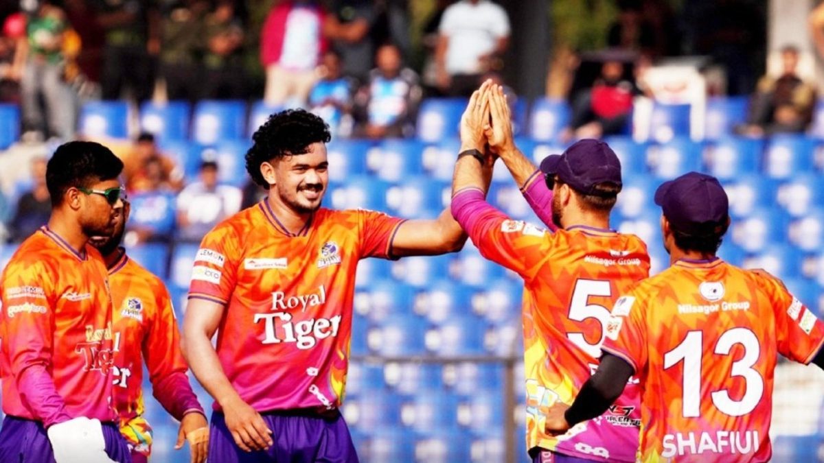Bangladesh Premier League side Durbar Rajshahi are fielding zero overseas players against Rangpur Riders, in violation of the tournament's playing conditions.