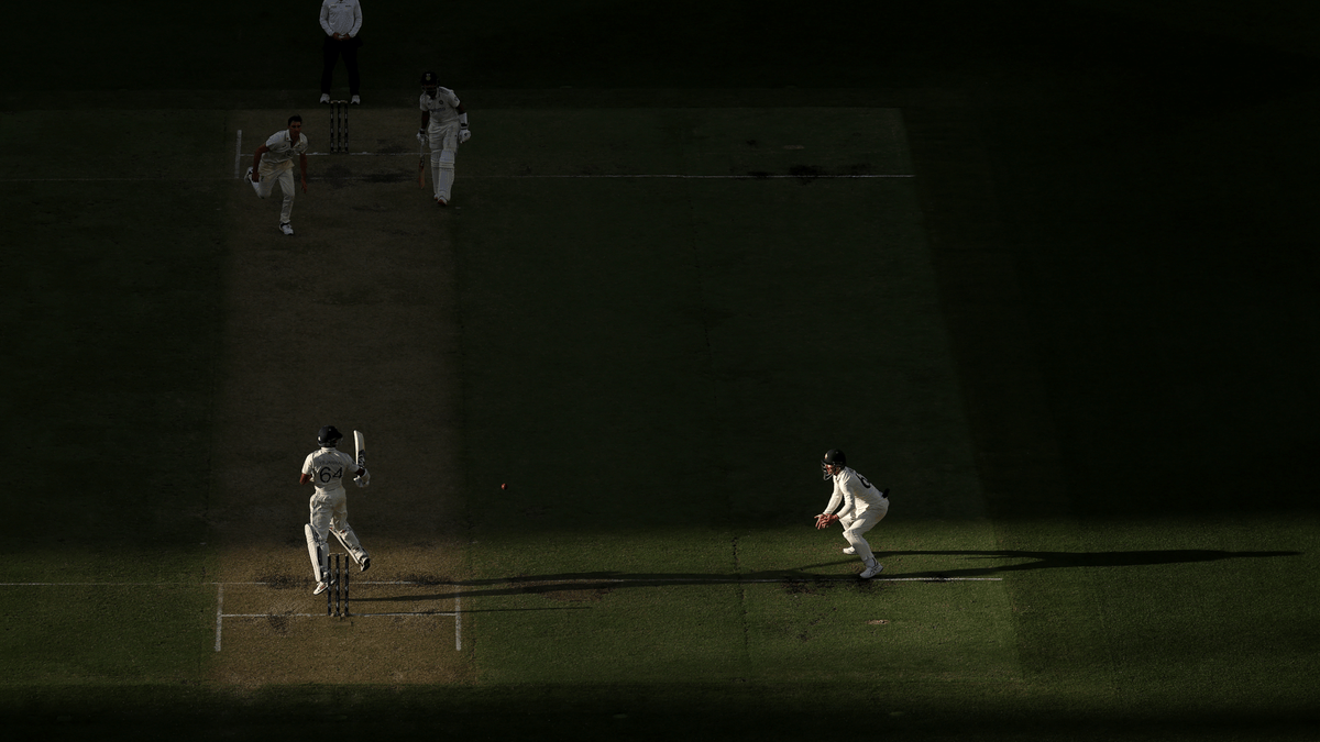 Jaiswal batting against Starc