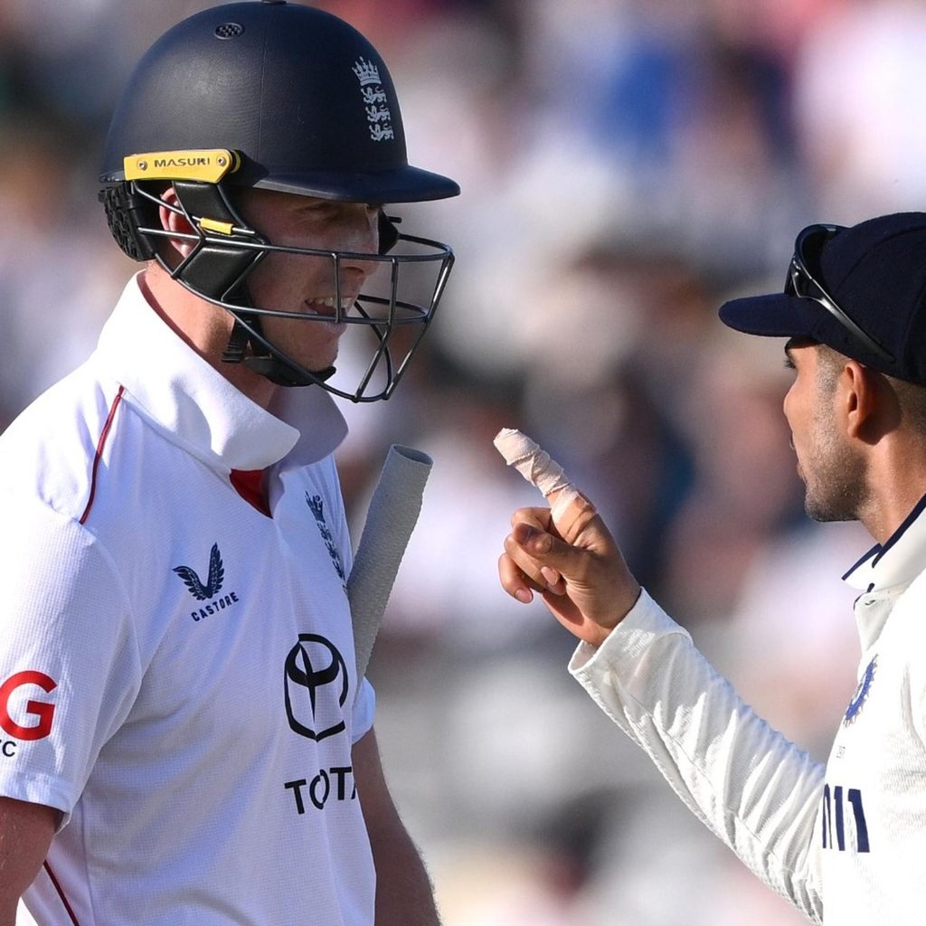 Cricket Sledging Gone Wild: View From Behind The Stumps (English Edition