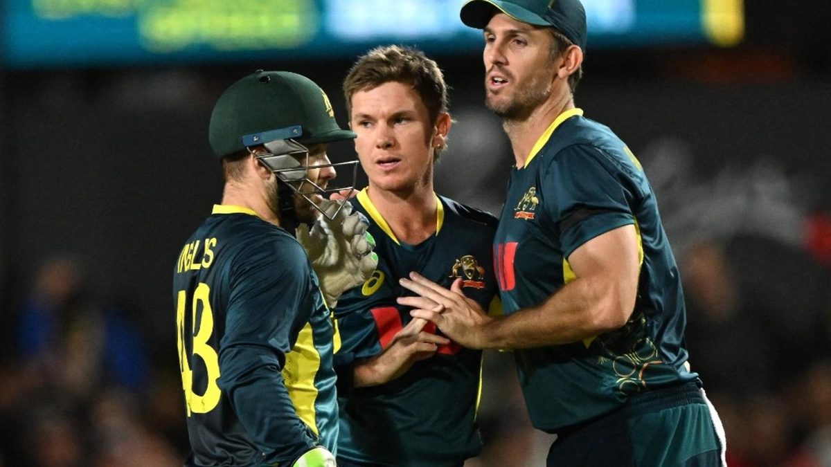 Australia players are honouring Bob Simpson by wearing black armbands