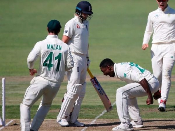 elgar-south-africa-intimidate-2012-team-boo-to-goose.Click to read full article.