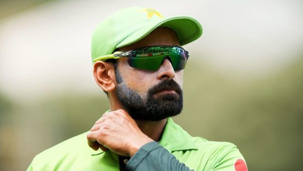 hafeez-ruled-pakistan-super-league-fractured-thumb.Click to read full article.
