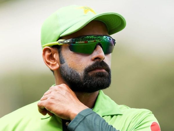 hafeez-ruled-pakistan-super-league-fractured-thumb.Click to read full article.