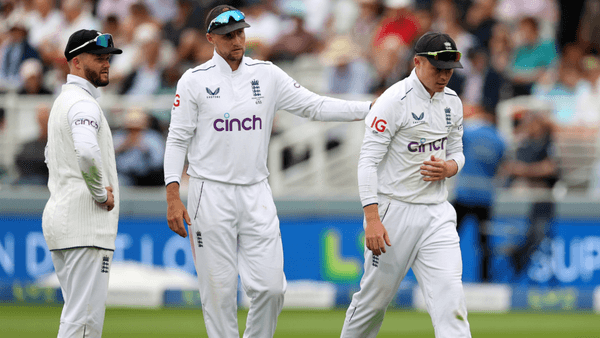 england-update-ollie-pope-leaves-field-hurt-day-one-lords-ashes-2023-eng-vs-aus.Click to read full article.