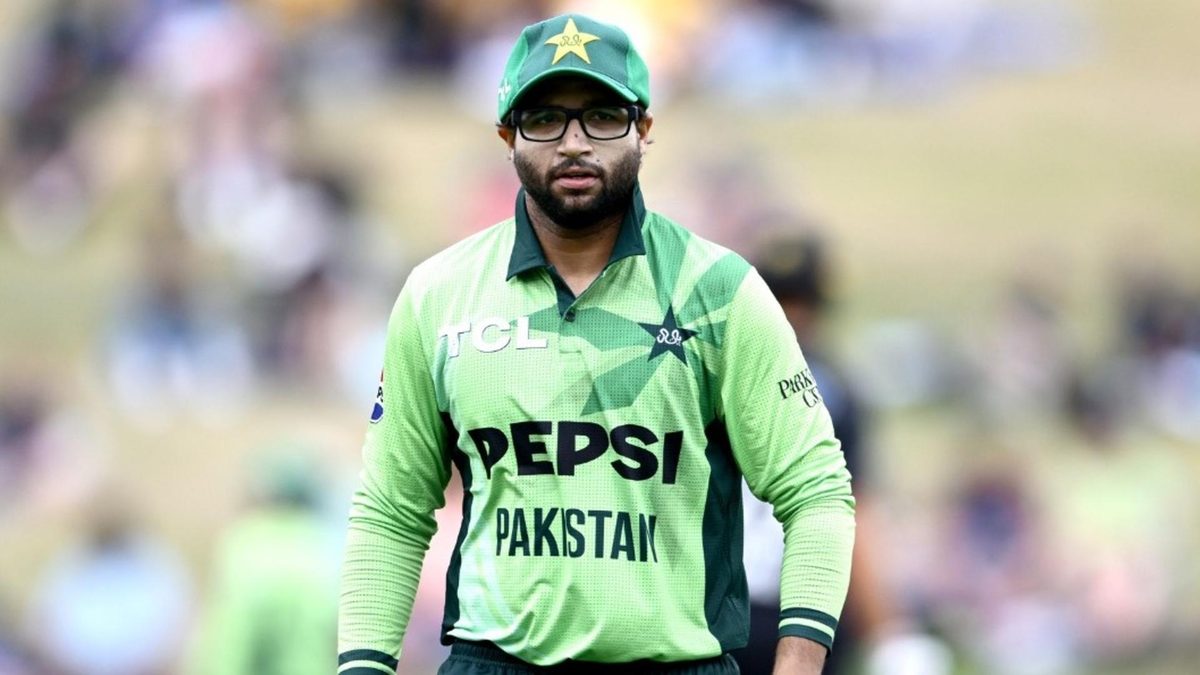 Yorkshire have signed Imam-ul-Haq for the remainder of the One Day Cup and the County Championship season.