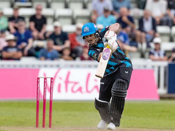 administrative-error-sees-injured-county-player-rob-jones-named-in-starting-xi-forced-to-bat-at-no11.Click to read full article.