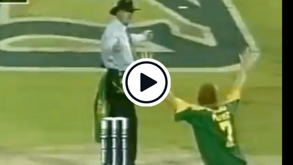 watch-rudi-koertzen-initially-signals-a-wide-before-giving-nick-knight-out.Click to read full article.