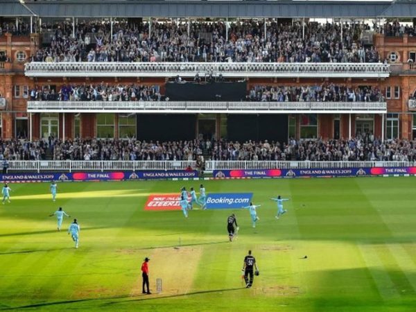 watching-the-world-cup-final-abandoning-bairstow-for-beyonce.Click to read full article.