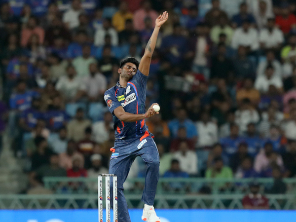 mayank-yadav-walks-off-injured-mid-over-on-ipl-comeback.Click to read full article.