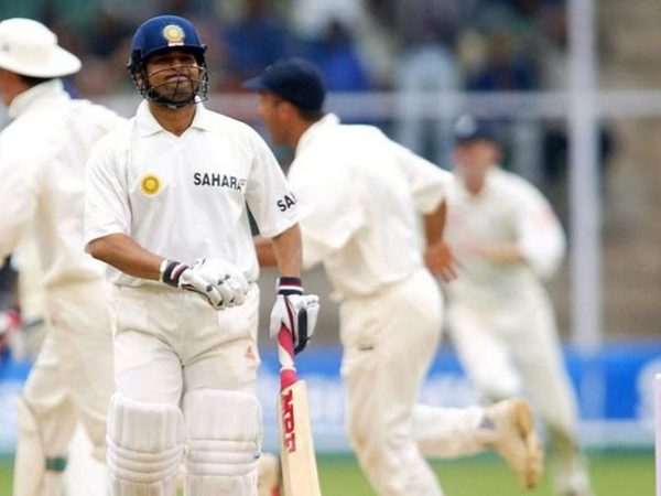 how-nasser-hussain-planned-sachin-tendulkar-one-and-only-test-stumping.Click to read full article.