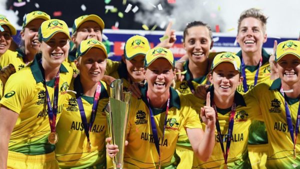 mel-jones-column-women-cricket.Click to read full article.