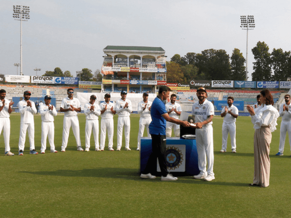 his-heart-has-beaten-the-loudest-for-test-cricket-tributes-pour-in-as-virat-kohli-completes-100-matches.Click to read full article.