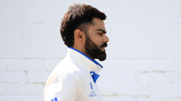 virat-kohli-flies-back-home-from-south-africa-tests-due-to-personal-emergency-reports.Click to read full article.