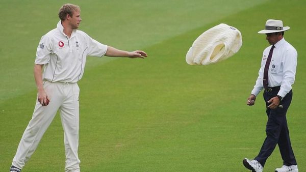 umpires-covid-19-refuse-bowlers-caps-sweaters-reports.Click to read full article.