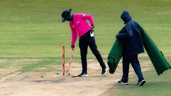 pakistan-shaheens-penalised-with-five-penalty-runs-for-ball-tampering.Click to read full article.