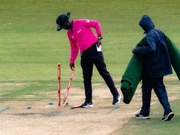 pakistan-shaheens-penalised-with-five-penalty-runs-for-ball-tampering.Click to read full article.