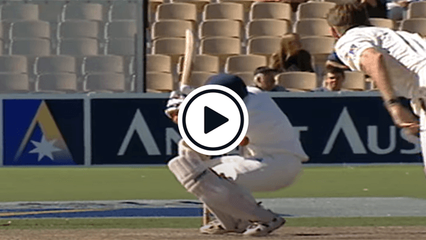 watch-the-glenn-mcgrath-non-bouncer-that-had-a-ducking-sachin-tendulker-shoulder-before-wicket.Click to read full article.