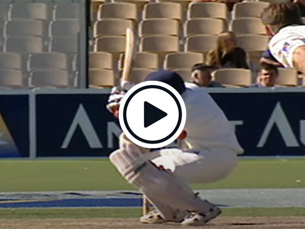 watch-the-glenn-mcgrath-non-bouncer-that-had-a-ducking-sachin-tendulker-shoulder-before-wicket.Click to read full article.