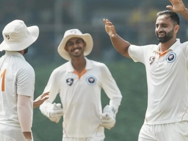 four-wickets-four-balls-jk-quick--auqib-nabi-outdoes-kapil-dev-duleep-trophy-first.Click to read full article.