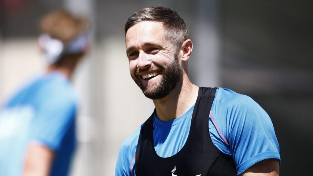 As England begin life without Broaderson, can Chris Woakes step up away from home?