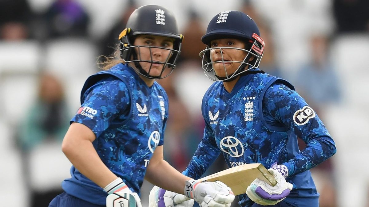 Nat Sciver-Brunt and Sophia Dunkley bat for England in an ODI