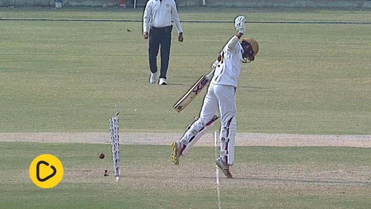 Watch: In the final of the 2024/25 Quaid-e-Azam Trophy, Sialkot batter Mohammad Waleed was run out in bizarre fashion after attempting to evade a throw from the bowler.