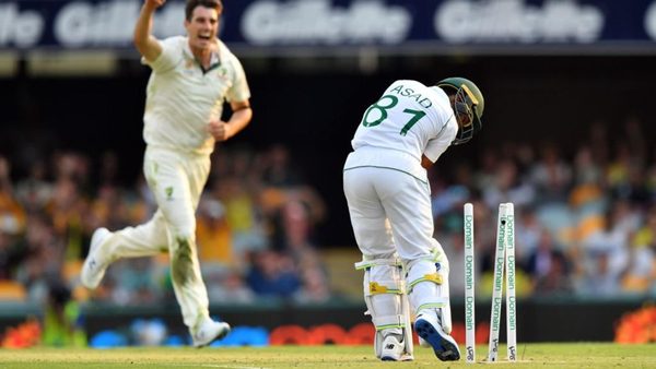 the-big-six-australia-pacers-dominate-pakistan.Click to read full article.