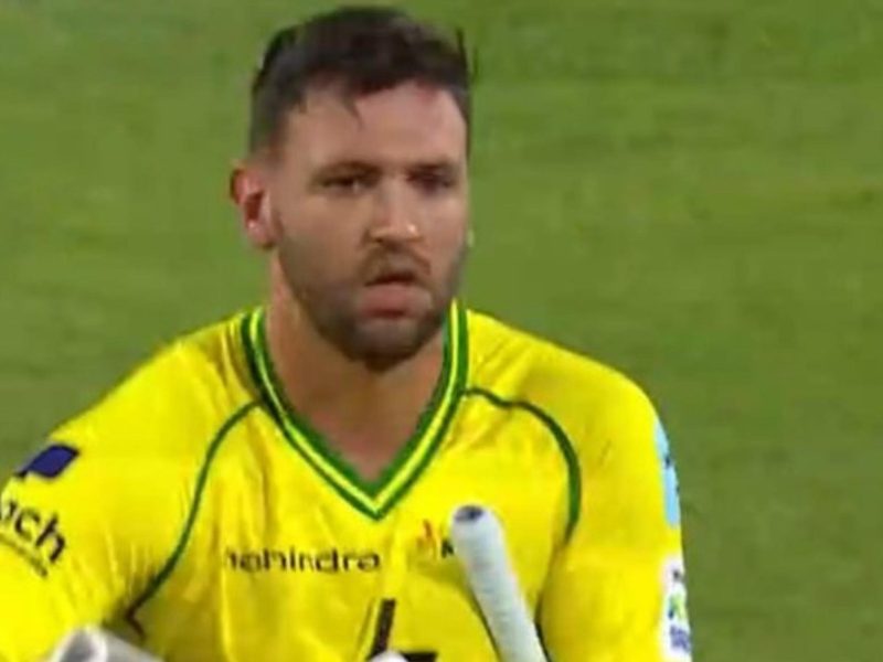 south-africa-wicketkeeper-donovan-ferreira-repeats-successful-mid-game-switch-bowling-before-forcing-first-ever-sa20-super-over.Click to read full article.