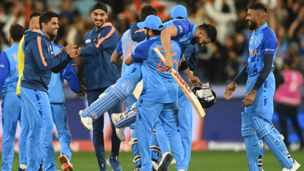 we-both-struggled-hardik-pandya-and-virat-kohli-relive-electric-come-from-behind-victory-against-pakistan.Click to read full article.