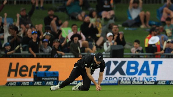 seventy-extras-in-one-odi-new-zealand-and-pakistan-break-dubious-national-record.Click to read full article.