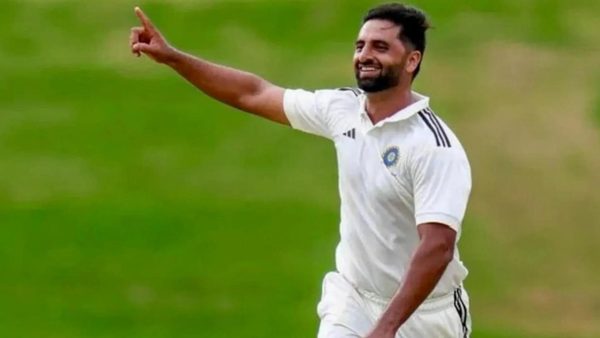 domestic-red-ball-giant-auqib-nabi-replaces-jasprit-bumrah-for-sri-lanka-tests.Click to read full article.