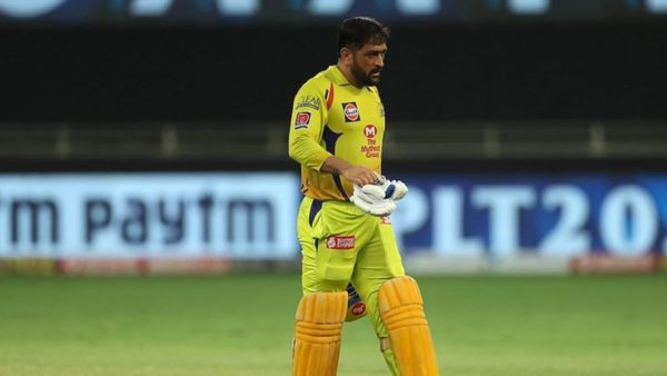 throat-starts-to-get-dry-dhoni-gives-peculiar-explanation-for-delays.Click to read full article.