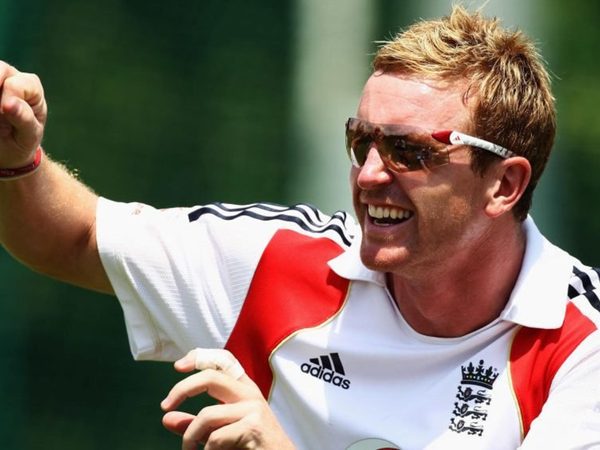 how-paul-collingwood-wound-up-david-hussey-before-the-2010-world-t20-final.Click to read full article.