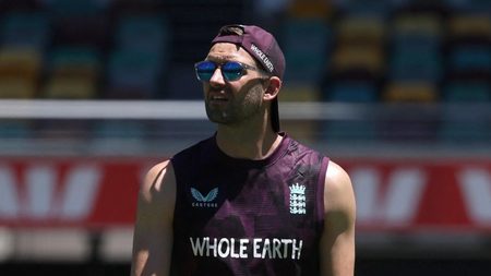 england-speedster-mark-wood-out-of-ashes-lions-quick-matthew-fisher-called-up-after-three-years.Click to read full article.