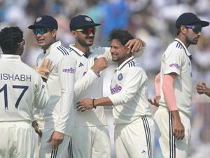 wtc-2025-27-final-scenarios-how-can-india-still-qualify-after-eden-gardens-defeat-against-south-africa.Click to read full article.